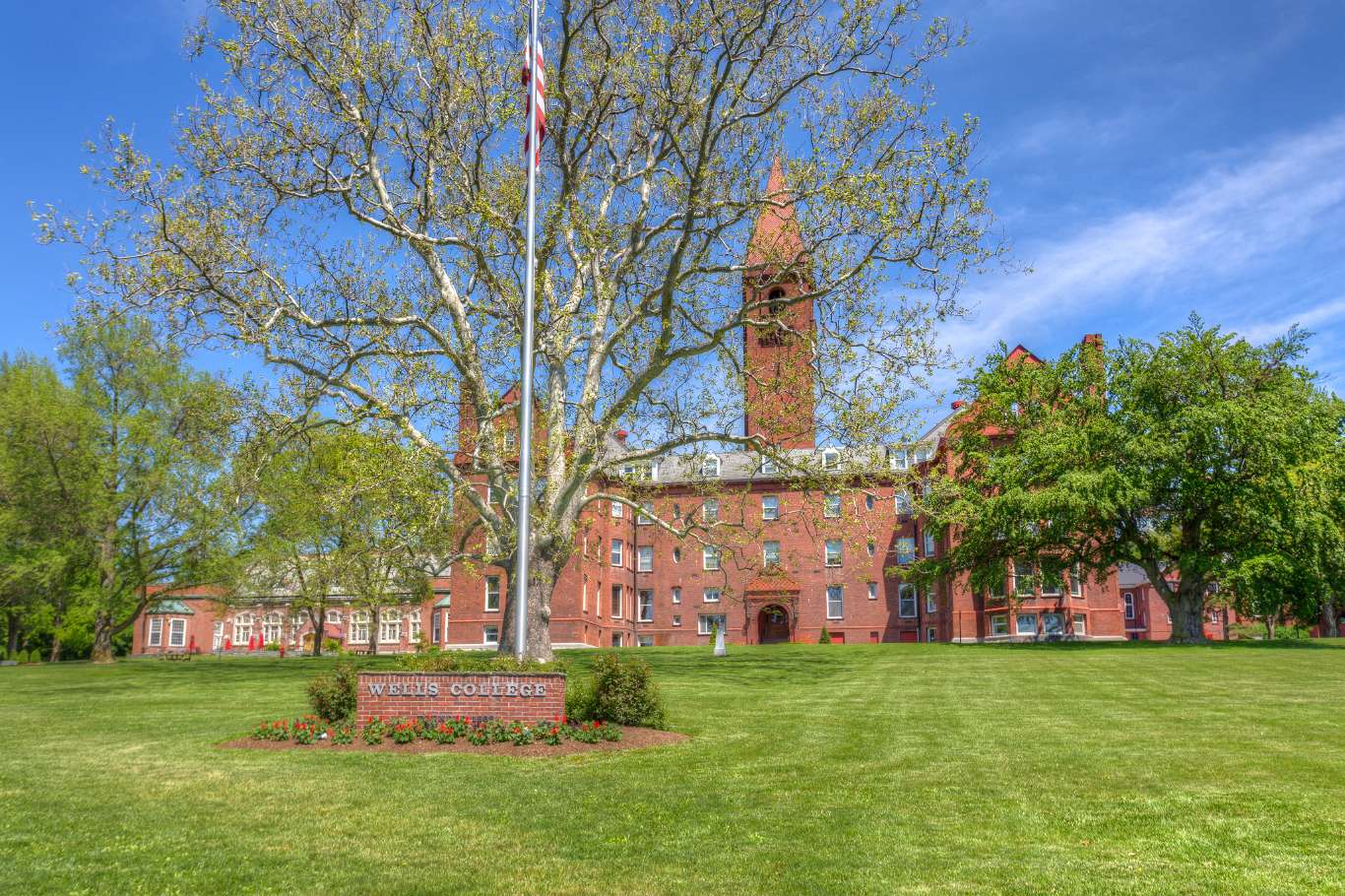 Experience Wells College in Virtual Reality.