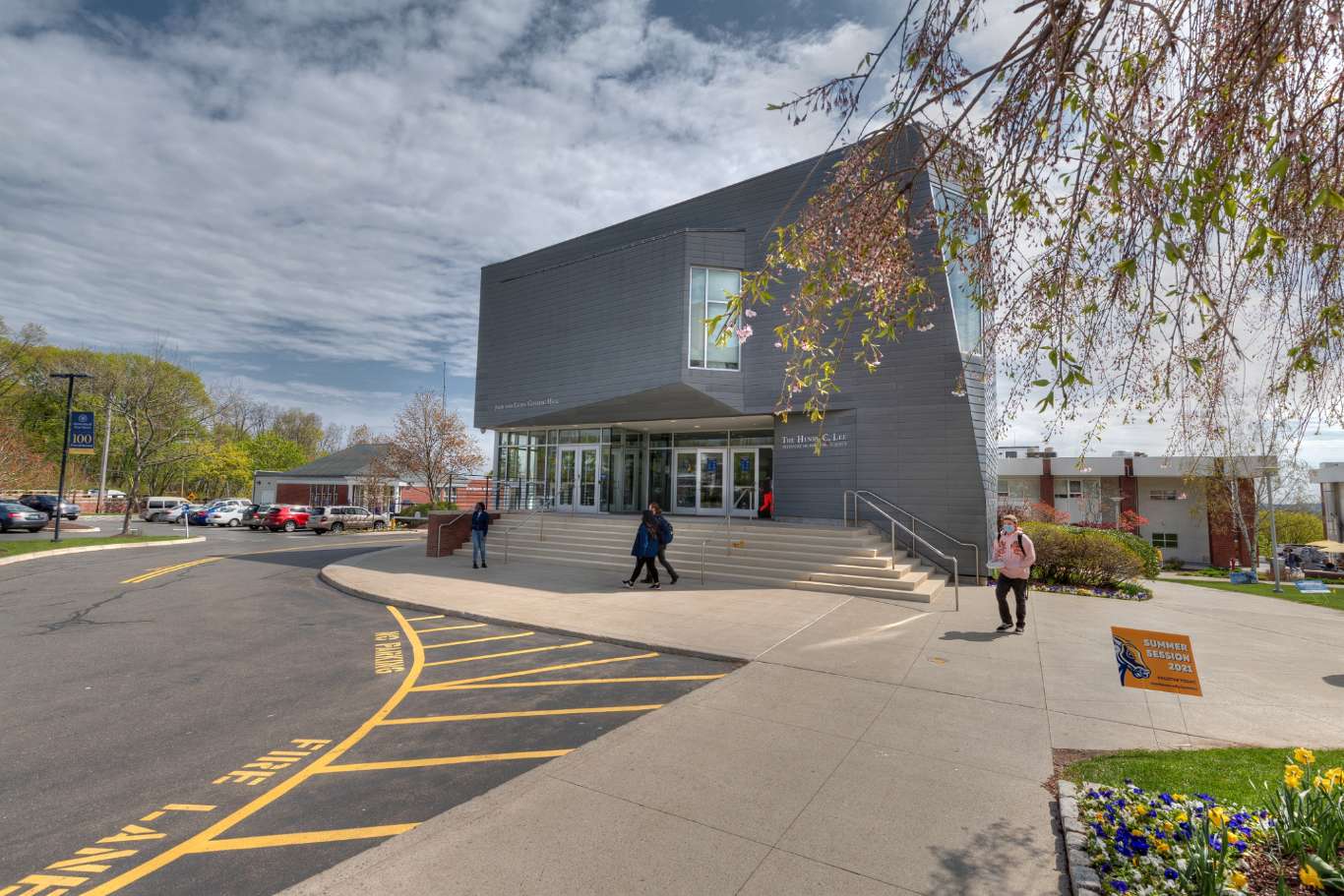 Experience University of New Haven in Virtual Reality.