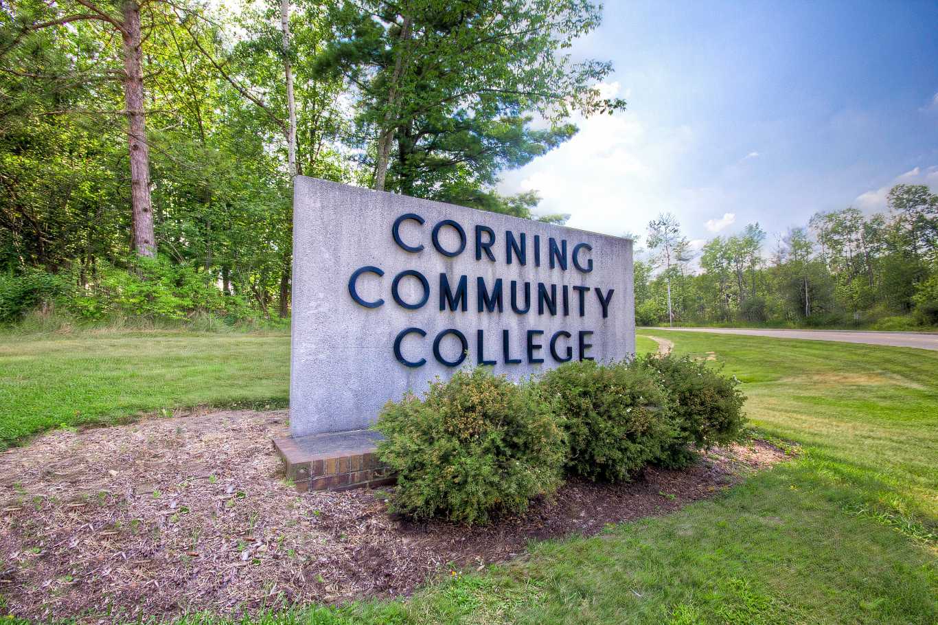 Experience SUNY Corning Community College in Virtual Reality. Press Alt