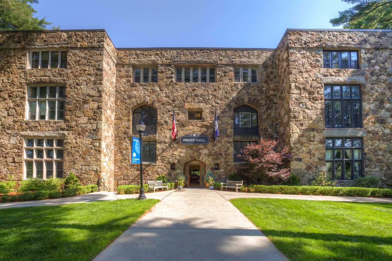 Experience Gordon College in Virtual Reality. Press Alt plus A for