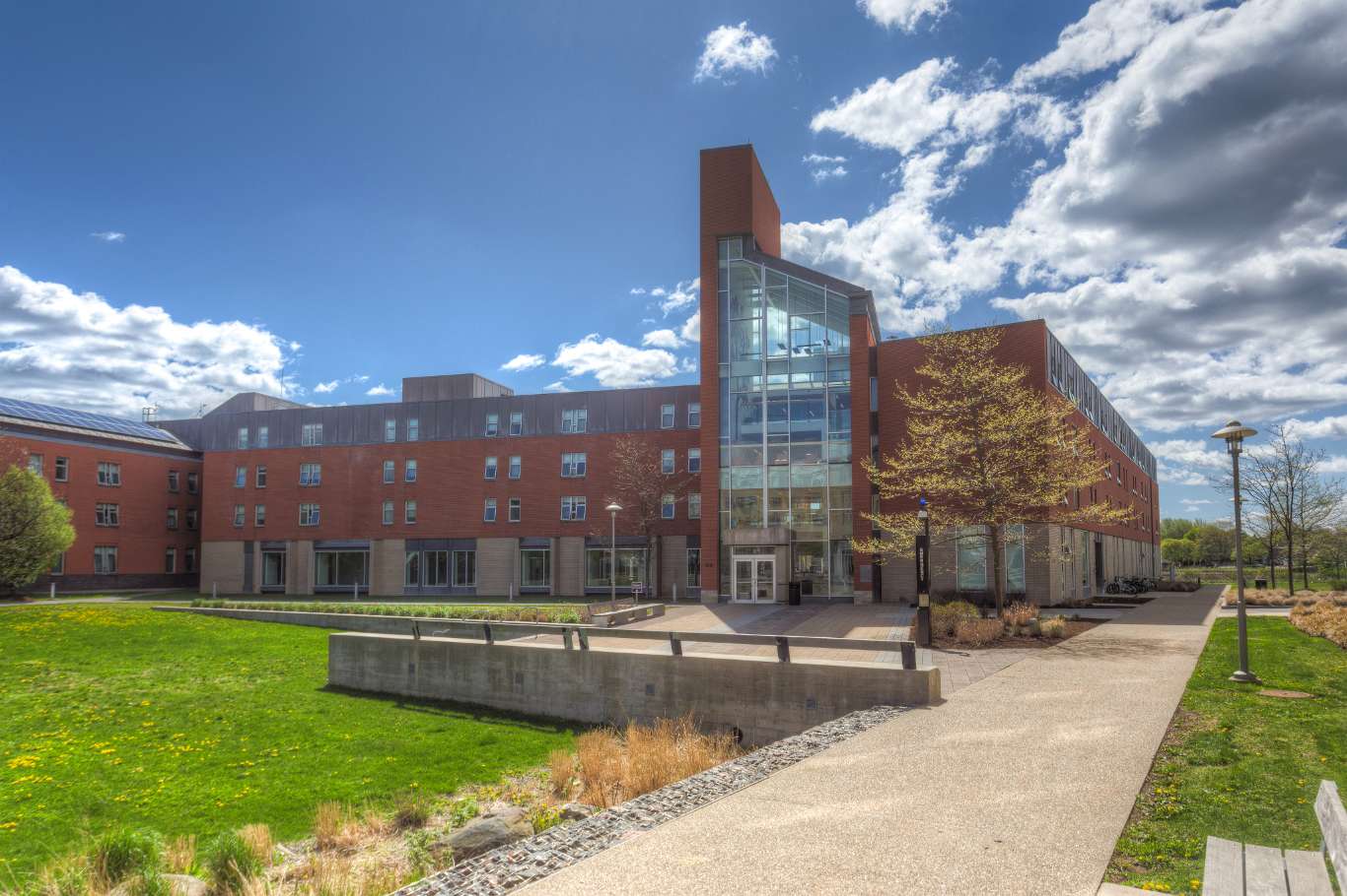 Experience Salem State University in Virtual Reality.