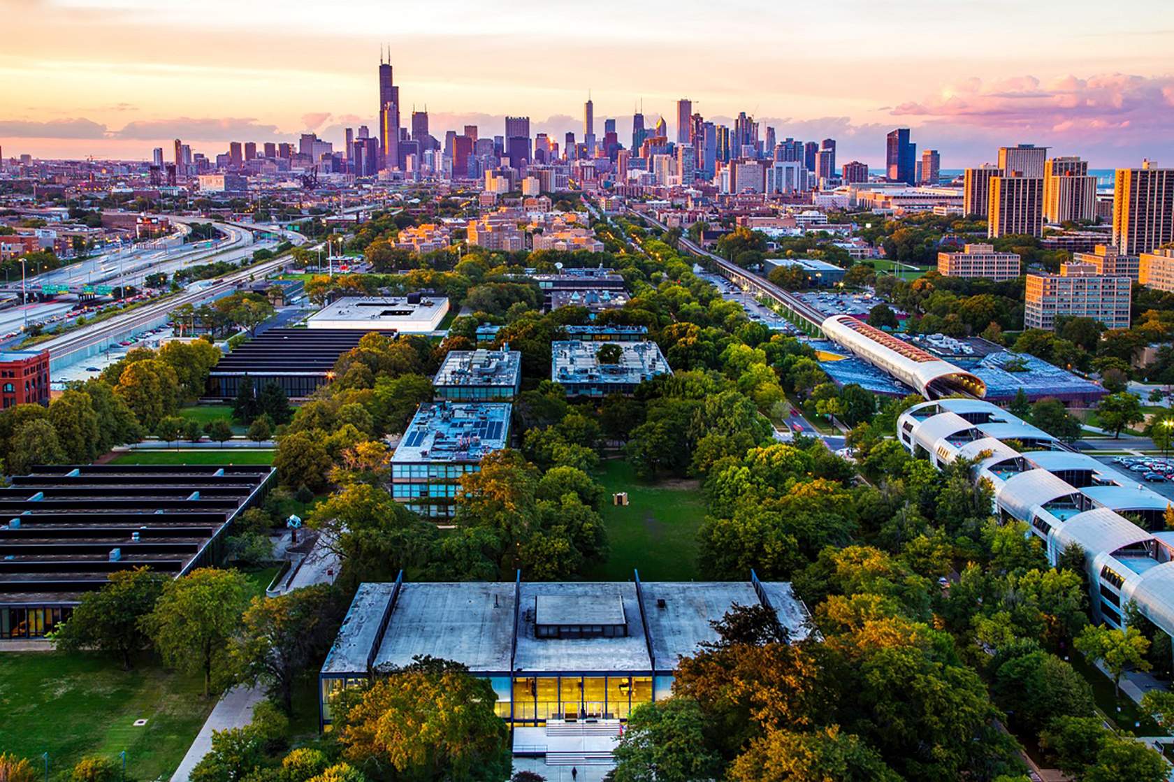 Experience Illinois Institute Of Technology In Virtual Reality Press Alt Plus A For Accessibility Version